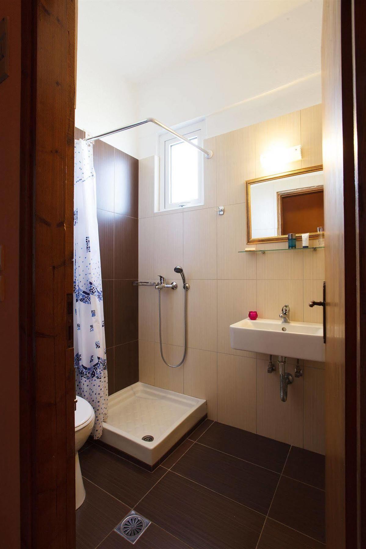 Babis Hotel Skaleta Buitenkant foto