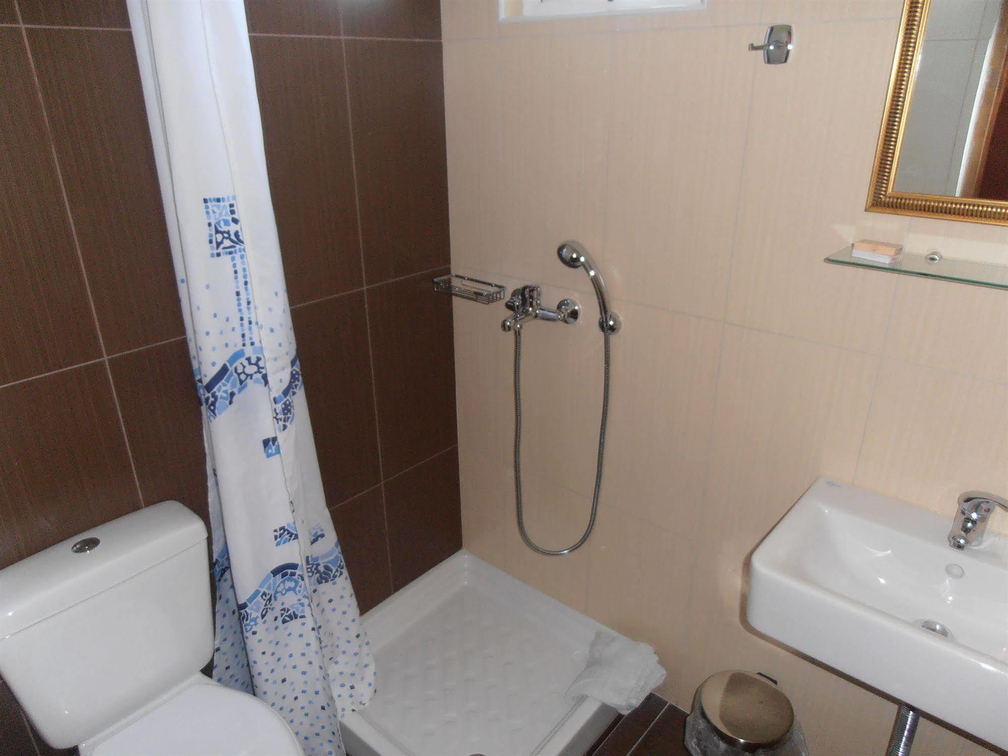 Babis Hotel Skaleta Buitenkant foto